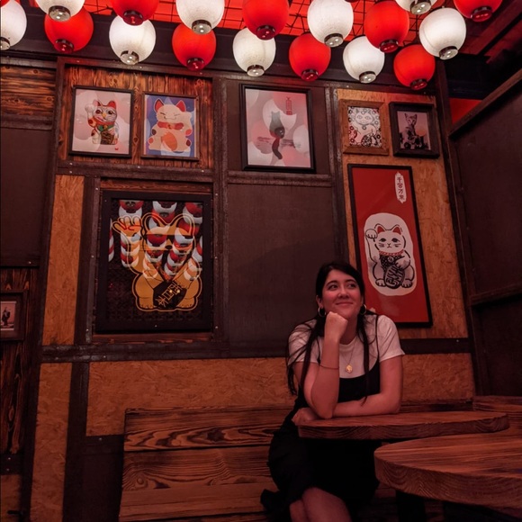 Meet your Posher, Andrea - Picture 1 of 1